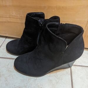 Soda Ability - Mid Ankle Bootie w/Split Shaft and Zipper Stacked Wedge Heel
